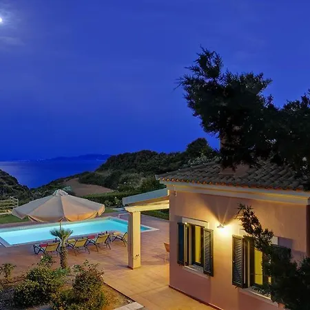Sleeps 4 Pool Air Con Wifi Kaligata