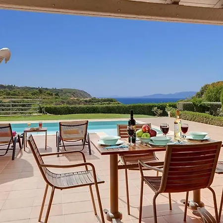 Sleeps 4 Pool Air Con Wifi 빌라